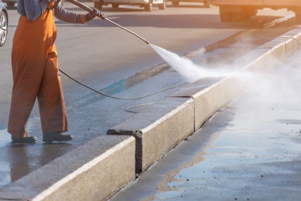 Commercial Concrete Cleaning in Eagle