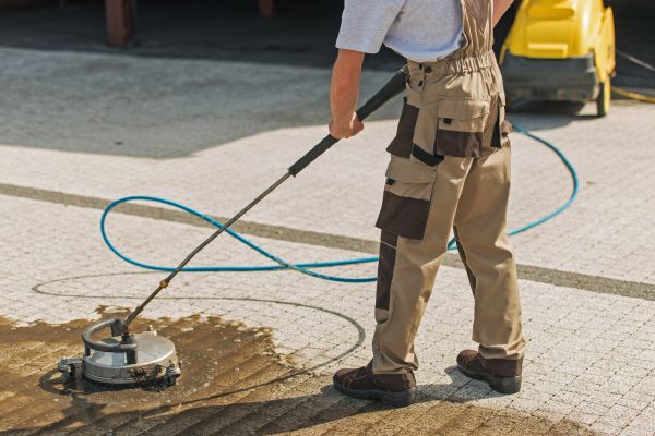 Cost of Townhouse Driveway Cleaning in Eagle