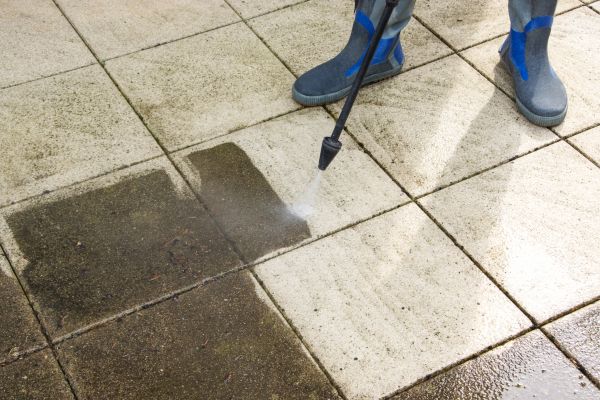 Cost of Outdoor Concrete Cleaning in Eagle