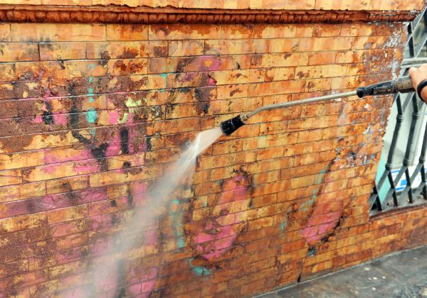 Brick Graffiti Cleaning